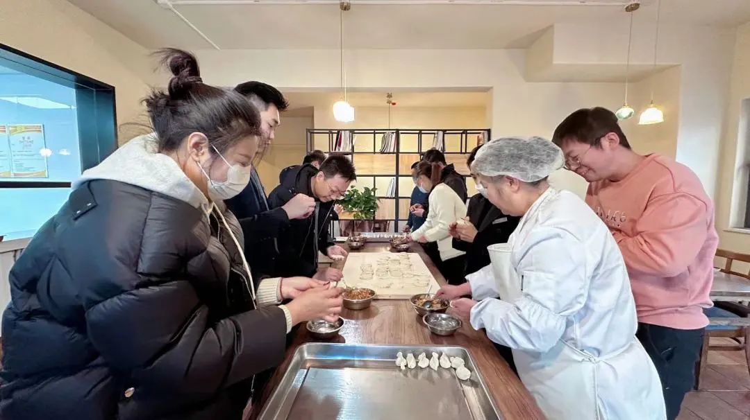 潮白河云谷冬至包饺子现场~冬寒万物，香饺暖心！